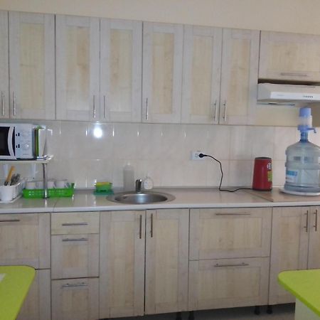 Hostel Iskra Λβιβ Εξωτερικό φωτογραφία