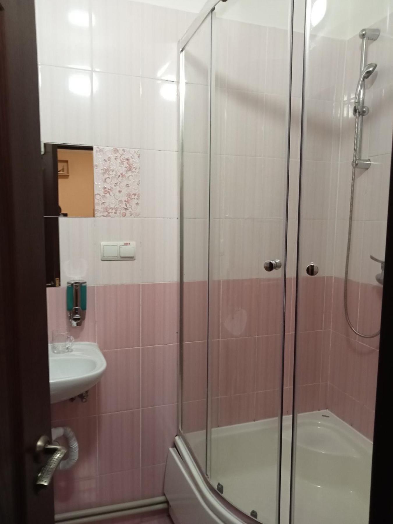 Hostel Iskra Λβιβ Εξωτερικό φωτογραφία