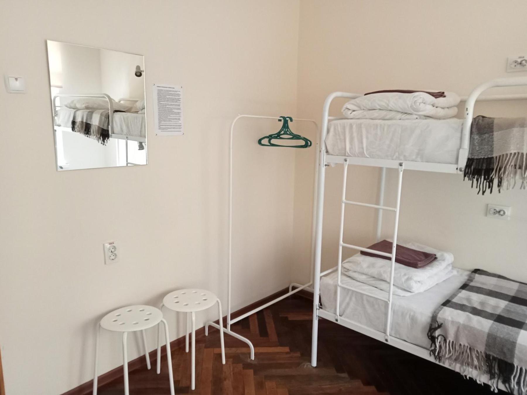 Hostel Iskra Λβιβ Εξωτερικό φωτογραφία