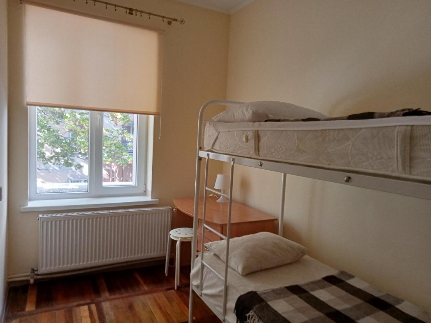 Hostel Iskra Λβιβ Εξωτερικό φωτογραφία