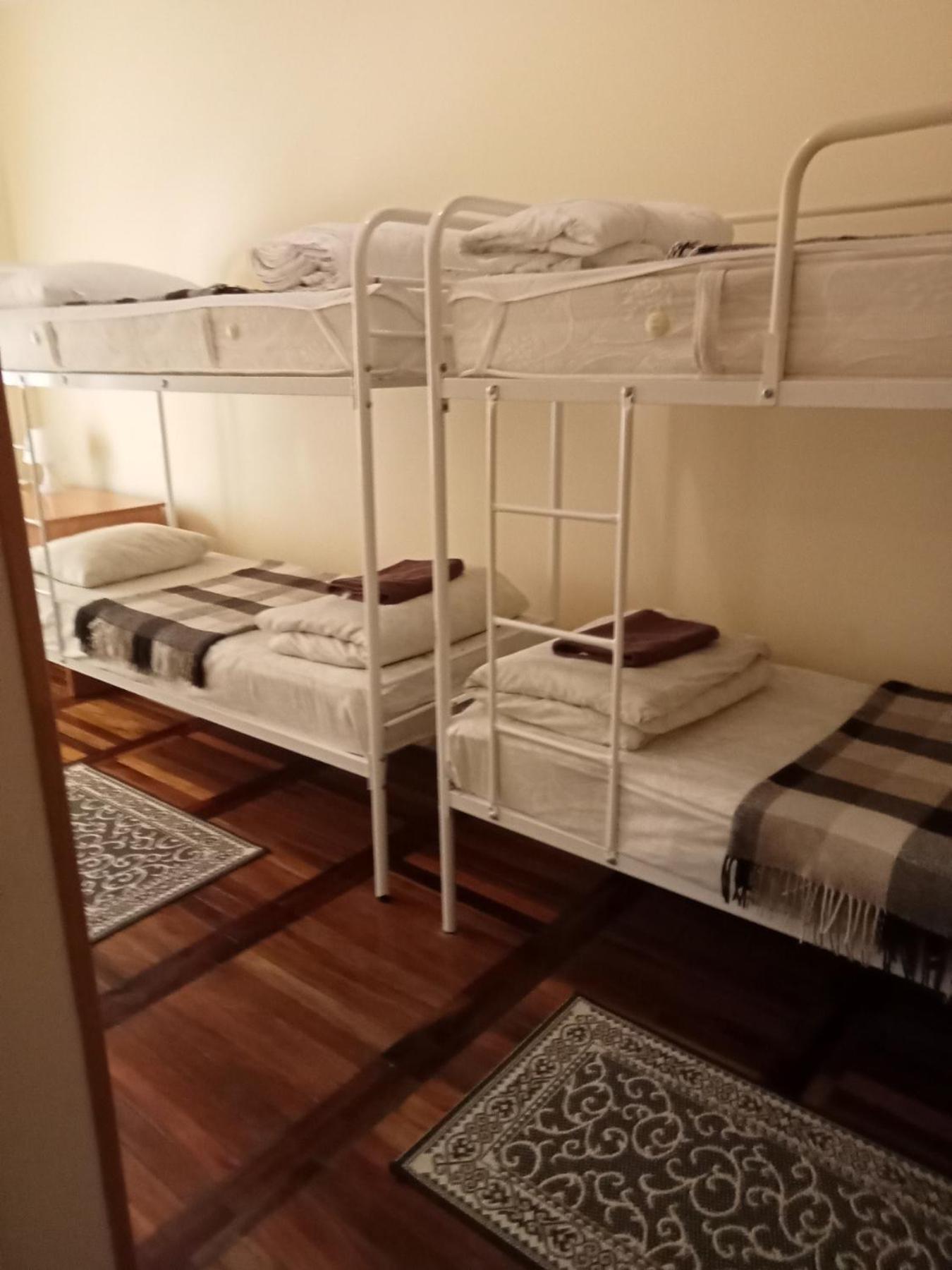 Hostel Iskra Λβιβ Εξωτερικό φωτογραφία