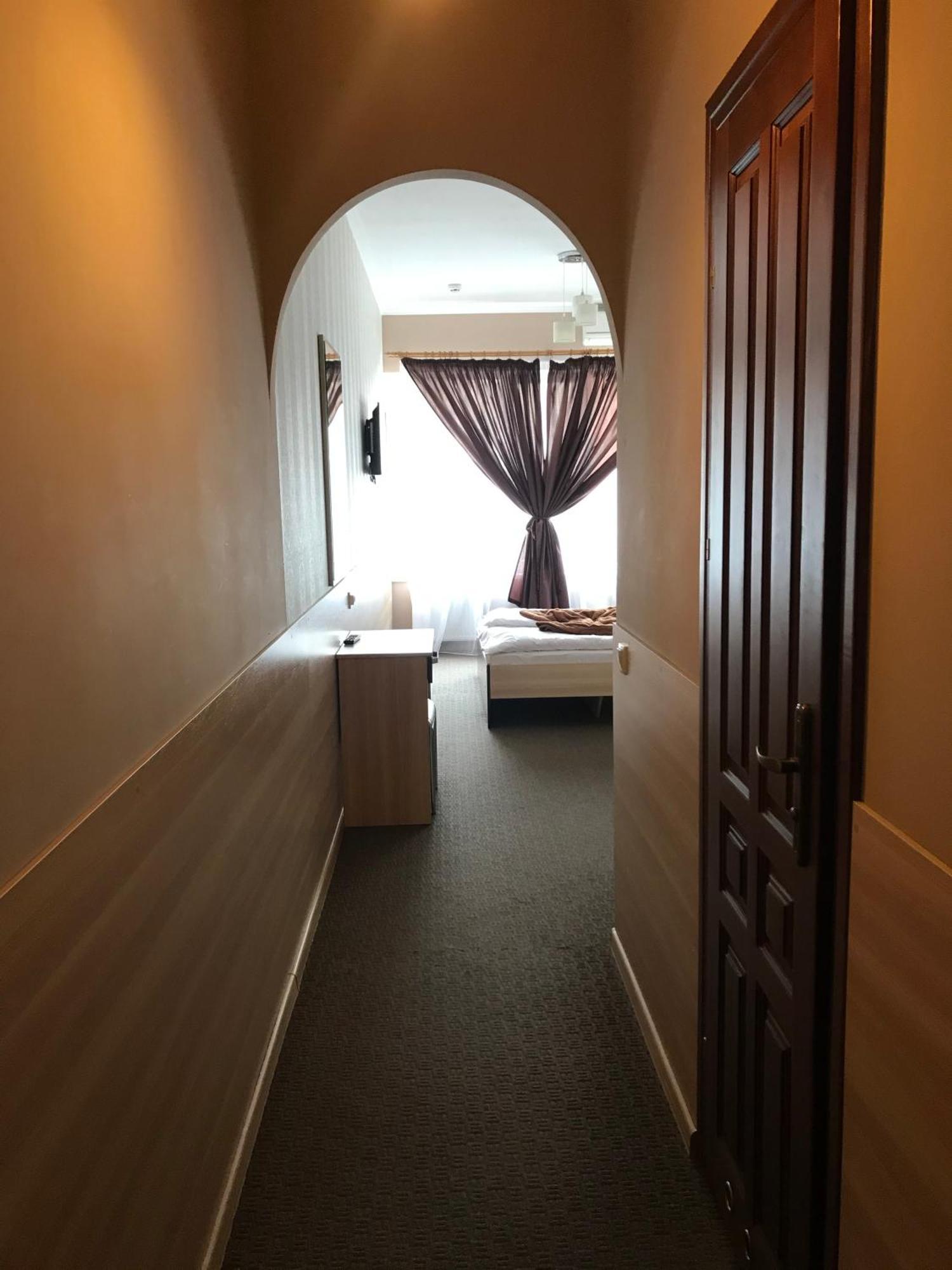 Hostel Iskra Λβιβ Εξωτερικό φωτογραφία