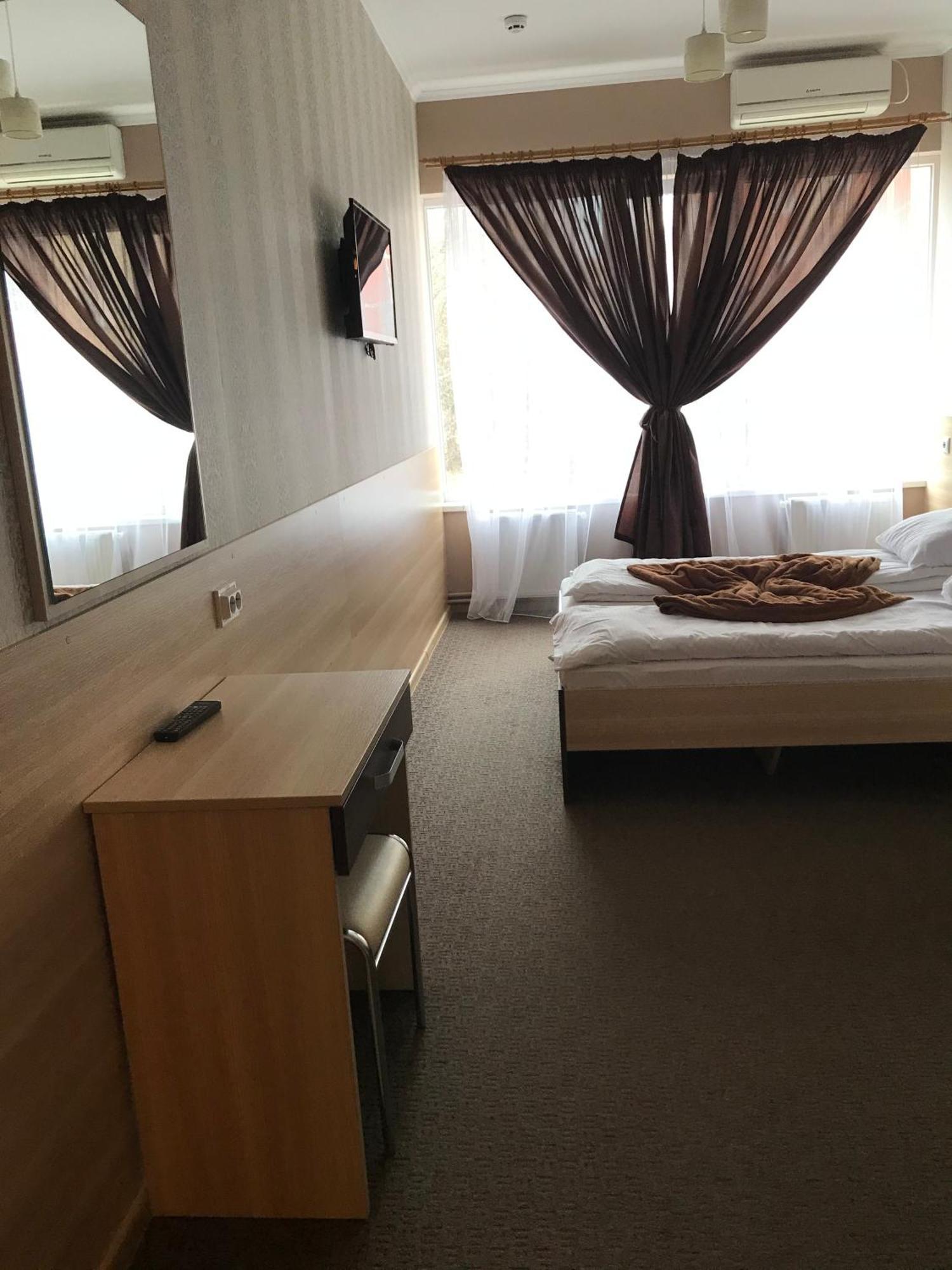 Hostel Iskra Λβιβ Εξωτερικό φωτογραφία