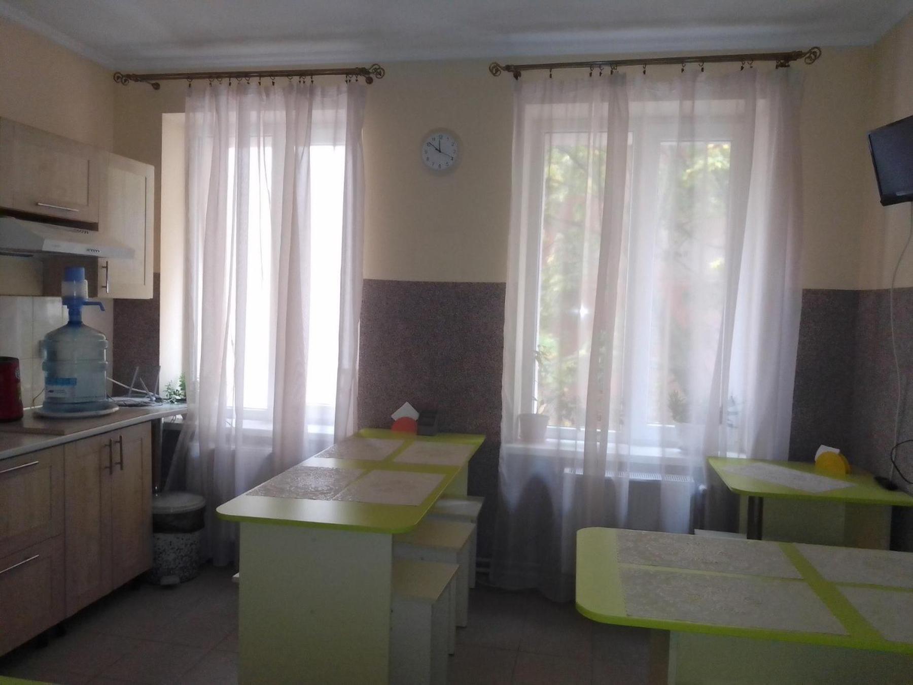 Hostel Iskra Λβιβ Εξωτερικό φωτογραφία